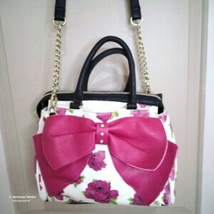 Betsey Johnson Black & White Crossbody Satchel Bag Pearls, Big Bow & Roses GUC